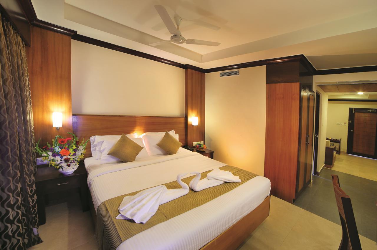 Hotel Zodiac Regency Kollam Exterior photo